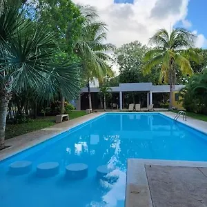 Hermosa Casa En Jardines Cancún